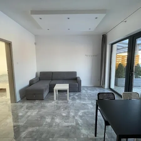 Ewy Mit Grill Und Terrasse